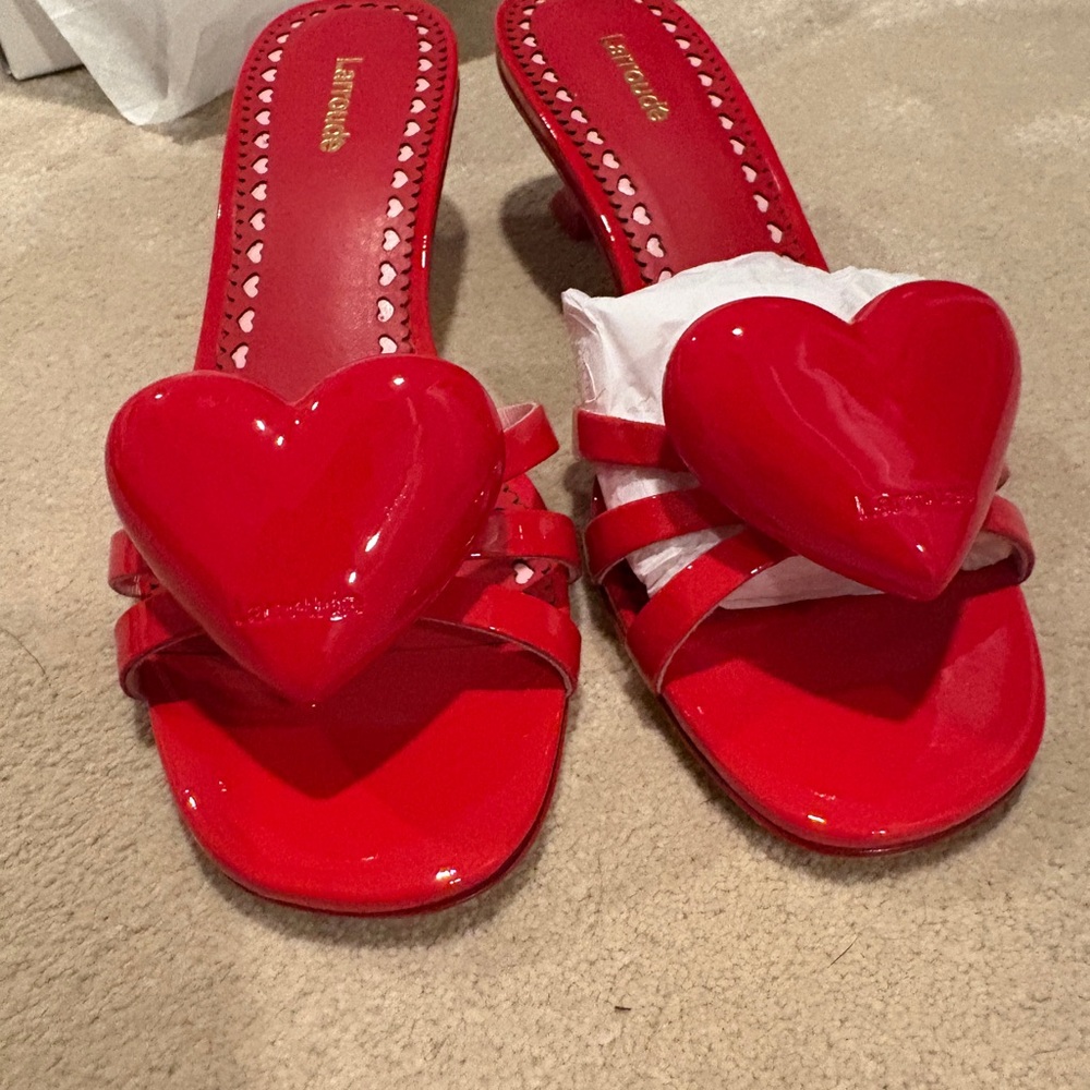 Larroude NIB Red Heart kitten heels